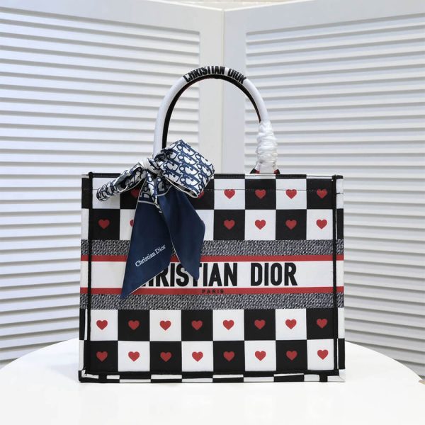 LUXUCYBAGSDior