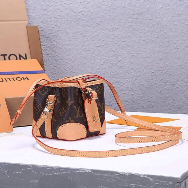 LUXUCYBAGSLouis Vuitton