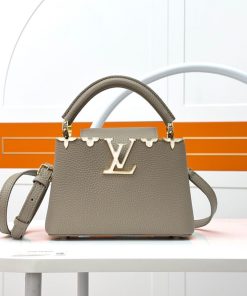 LUXUCYBAGSLouis Vuitton