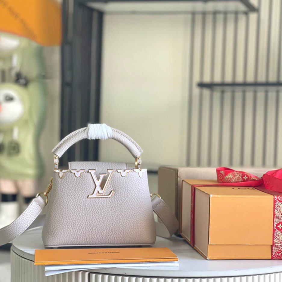 LUXUCYBAGSLouis Vuitton