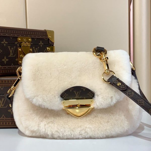 LUXUCYBAGSLouis Vuitton