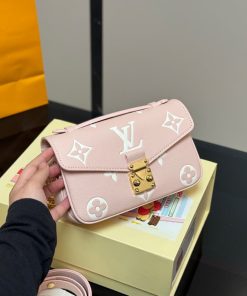 LUXUCYBAGSLouis Vuitton