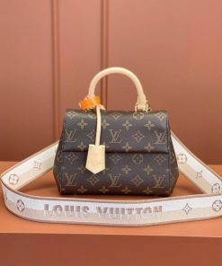 LUXUCYBAGSLouis Vuitton