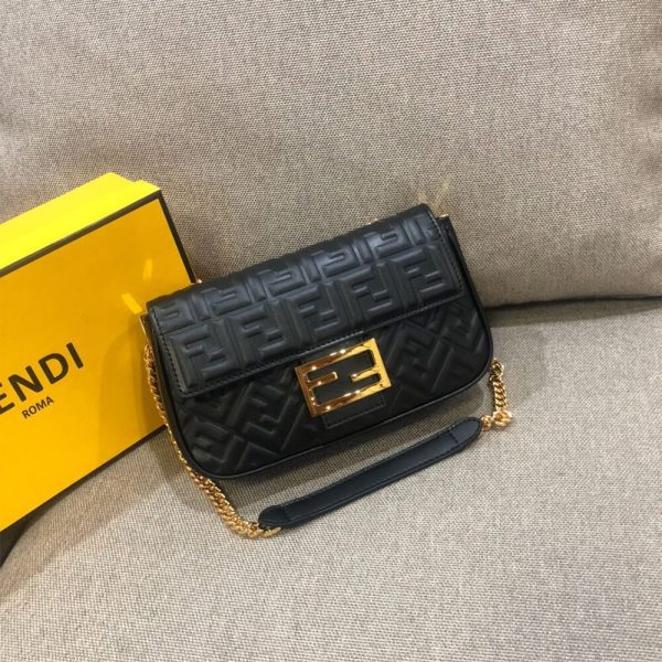 LUXUCYBAGSFendi