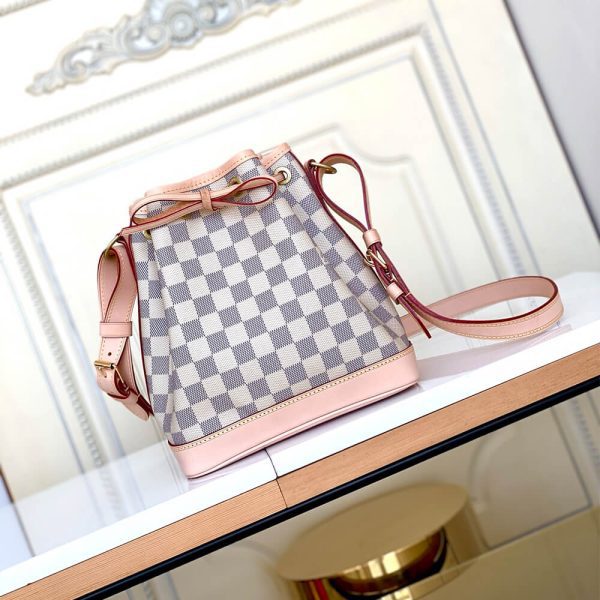 LUXUCYBAGSLouis Vuitton