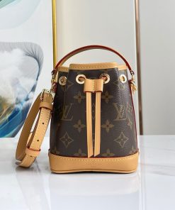 LUXUCYBAGSLouis Vuitton