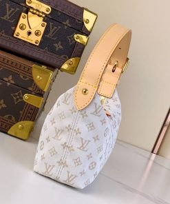 LUXUCYBAGSLouis Vuitton