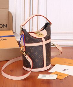 LUXUCYBAGSLouis Vuitton