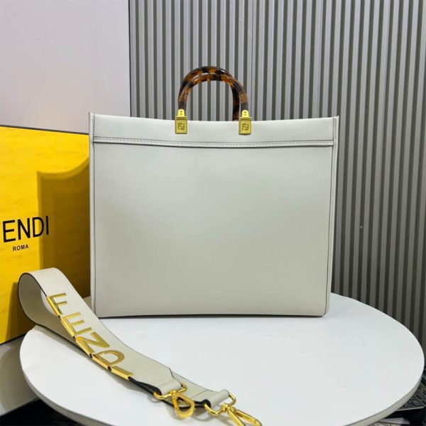 LUXUCYBAGSFendi
