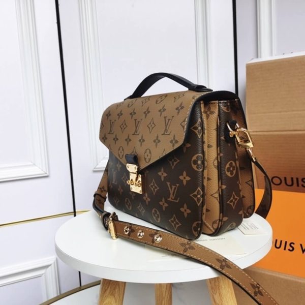 LUXUCYBAGSLouis Vuitton