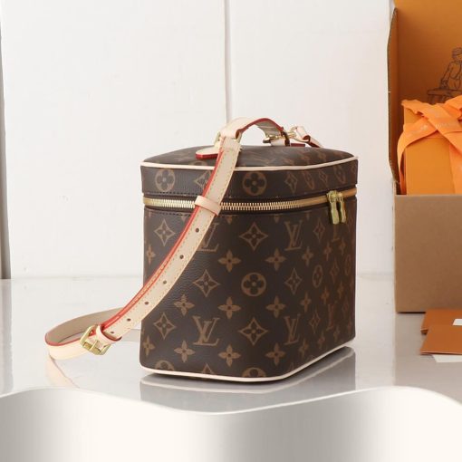 LUXUCYBAGSLouis Vuitton