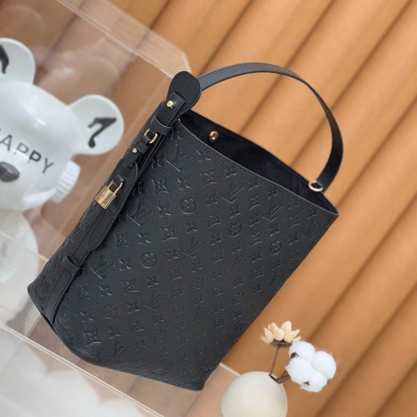 LUXUCYBAGSLouis Vuitton