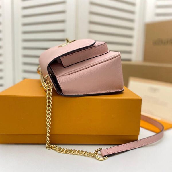 LUXUCYBAGSLouis Vuitton