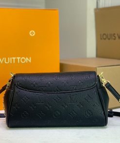 LUXUCYBAGSLouis Vuitton