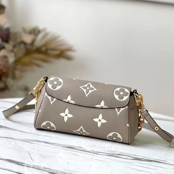LUXUCYBAGSLouis Vuitton