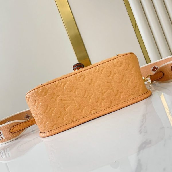 LUXUCYBAGSLouis Vuitton