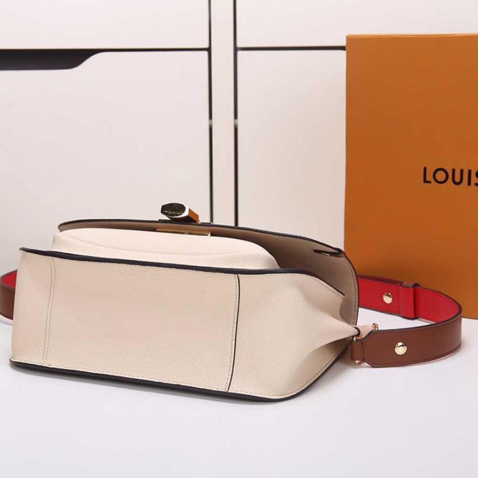 LUXUCYBAGSLouis Vuitton