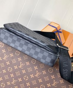 LUXUCYBAGSLouis Vuitton