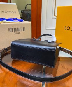 LUXUCYBAGSLouis Vuitton