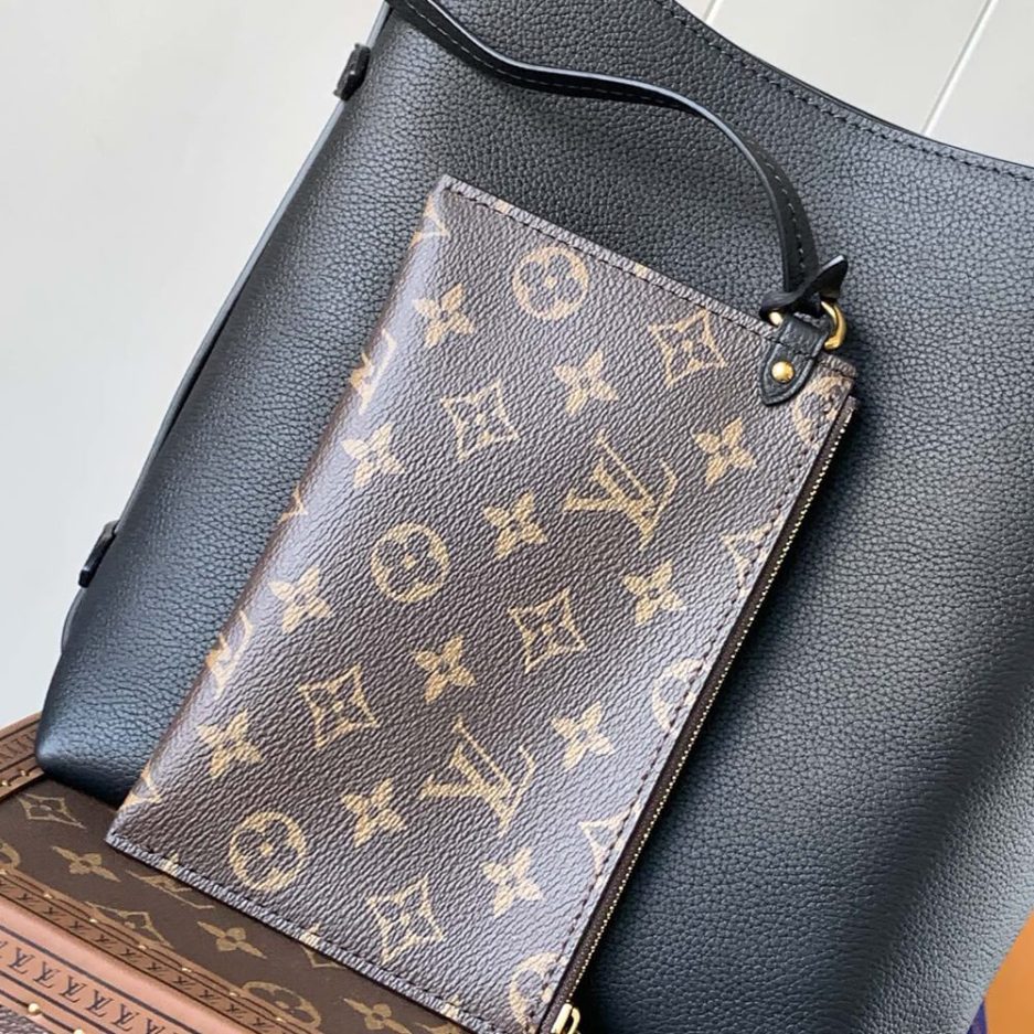 LUXUCYBAGSLouis Vuitton