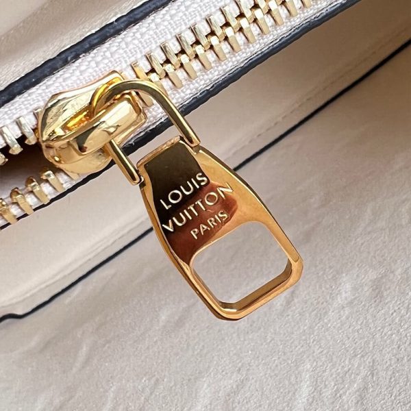 LUXUCYBAGSLouis Vuitton