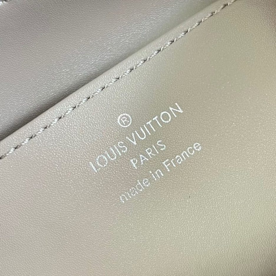 LUXUCYBAGSLouis Vuitton