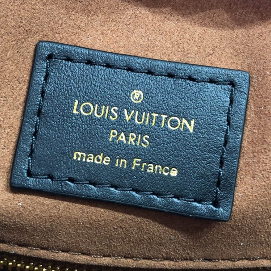 LUXUCYBAGSLouis Vuitton