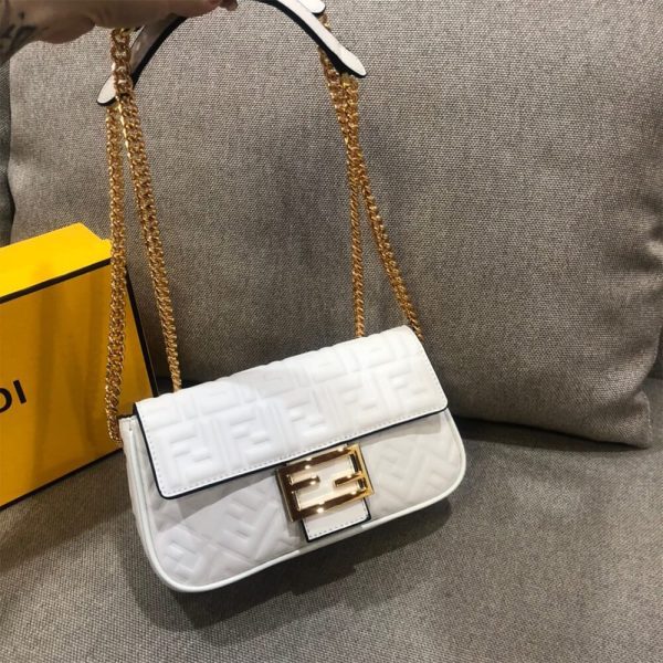 LUXUCYBAGSFendi