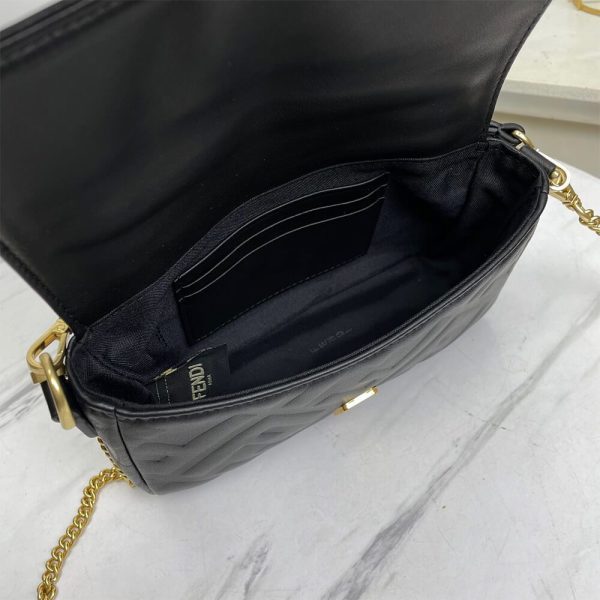 LUXUCYBAGSFendi