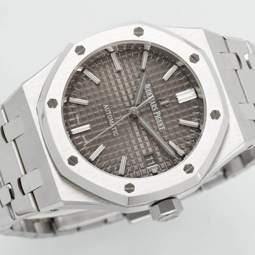 Audemars Piguet Royal Oak 15450 - Image 2