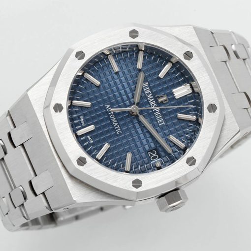 Audemars Piguet Royal Oak 15450 - Image 2