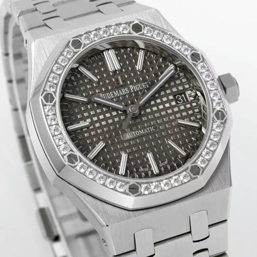 Audemars Piguet Royal Oak 15450 - Image 2