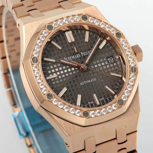 Audemars Piguet Royal Oak 15450 - Image 2