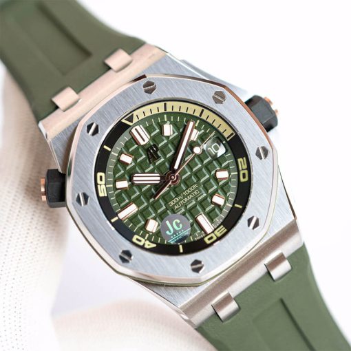 Audemars Piguet Royal Oak 15720 - Image 2