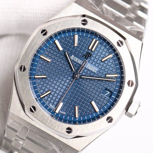 Audemars Piguet Royal Oak 15500 - Image 3