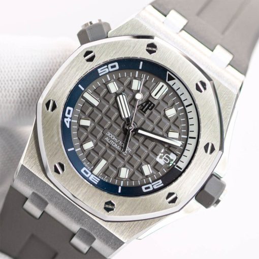 Audemars Piguet Royal Oak 15720 - Image 3