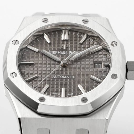 Audemars Piguet Royal Oak 15450 - Image 4