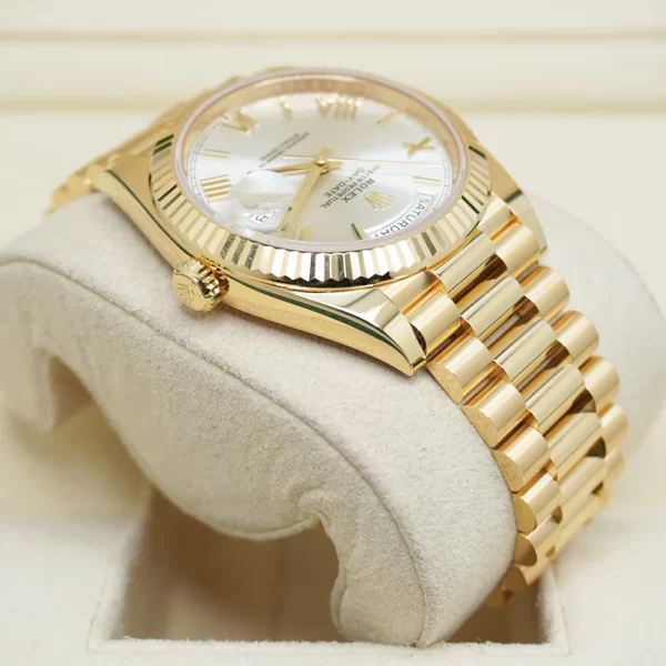 Superclone Rolex Day-Date 40 mm Silver Dial 228238